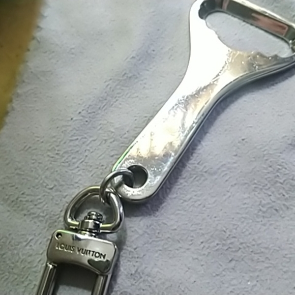 Louis Vuitton Supreme bottle opener key chain/ bag charm - Picture 3 of 6